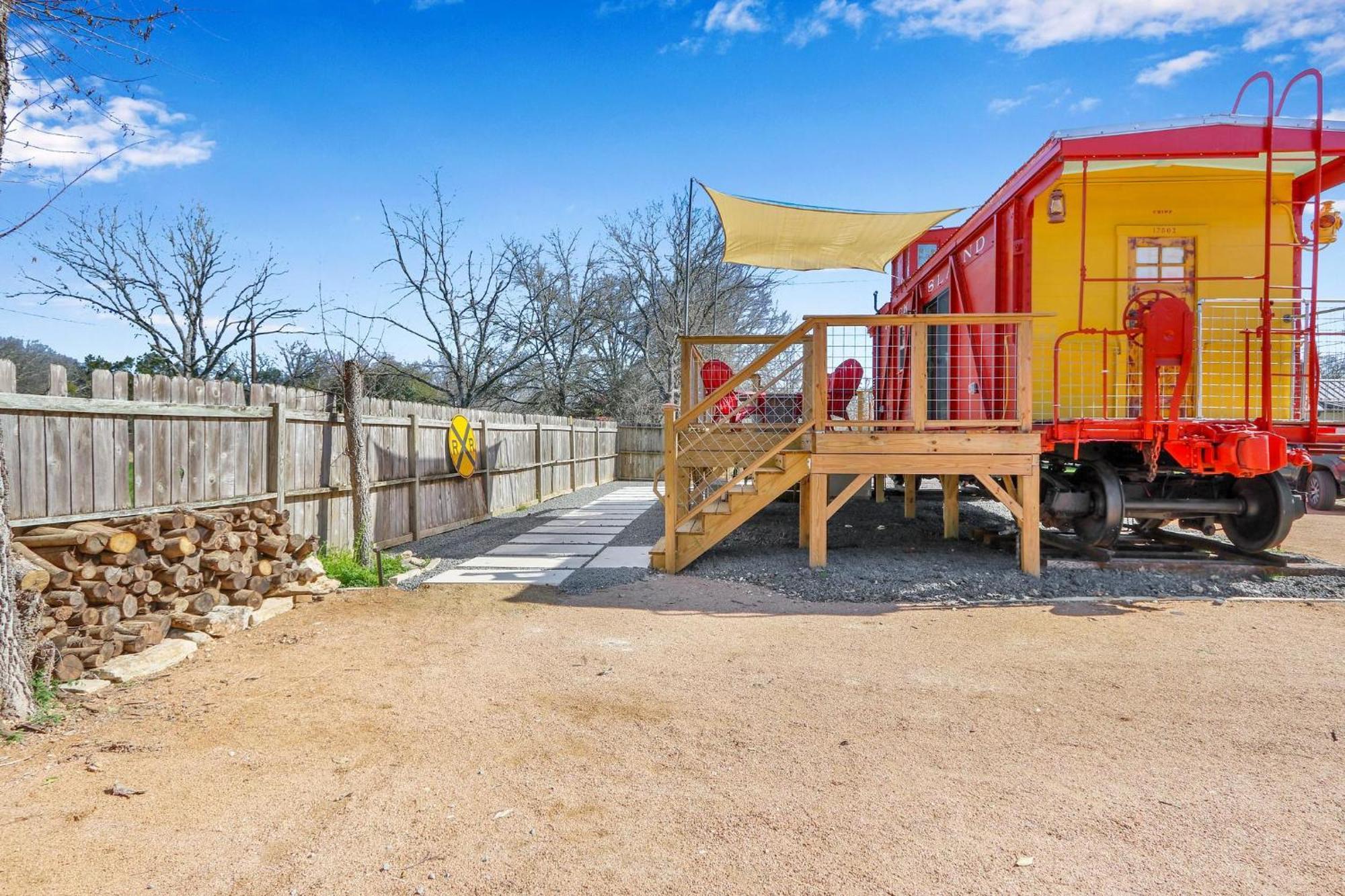 Caboose On The Square Villa Wimberley Exteriör bild